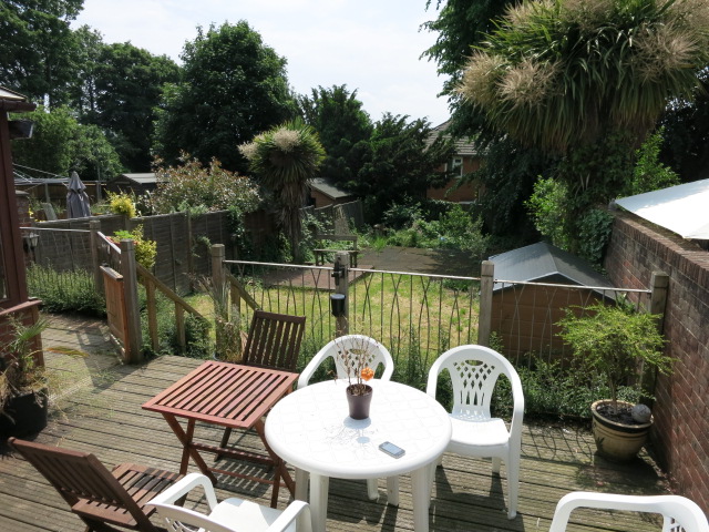 72 Ampthill Road - Allen Property Management Ltd - Garden