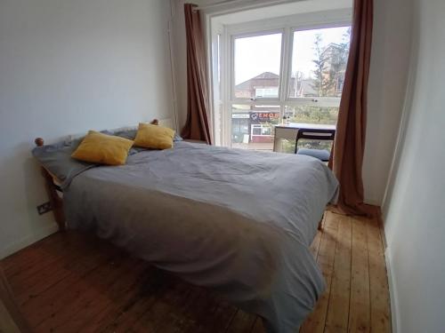 31 Mandela Way - Allen Property Management Ltd - 1st Floor Right Bedroom 1