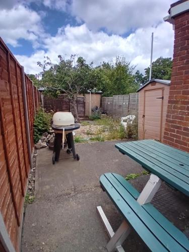 39 Waterhouse Lane - Allen Property Management Ltd - Garden
